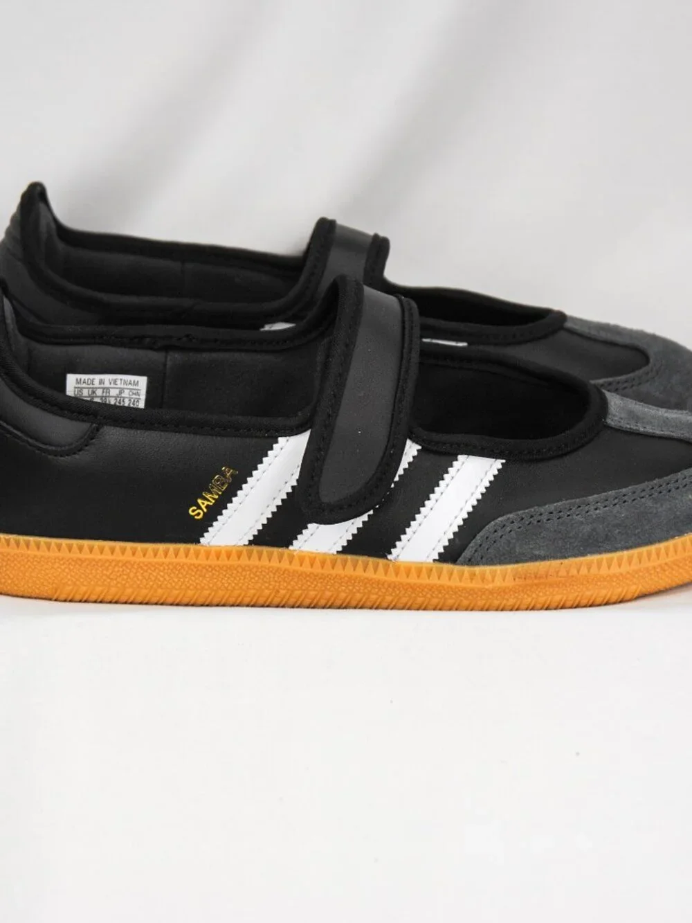 Adidas Samba Jane in Black - Picture 4 of 9